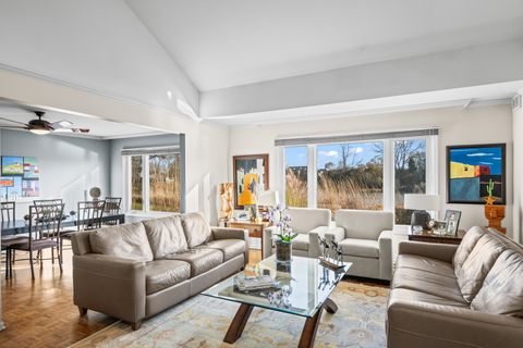 Tiny photo for 145 Rivershire Lane, Lincolnshire, IL 60069 (MLS # 12523898)