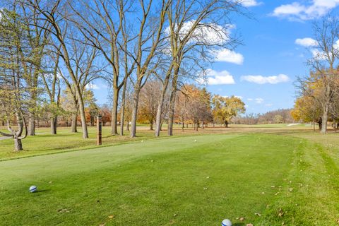 Tiny photo for 145 Rivershire Lane, Lincolnshire, IL 60069 (MLS # 12523898)