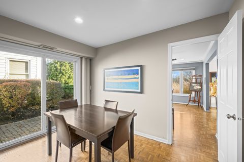 Tiny photo for 145 Rivershire Lane, Lincolnshire, IL 60069 (MLS # 12523898)