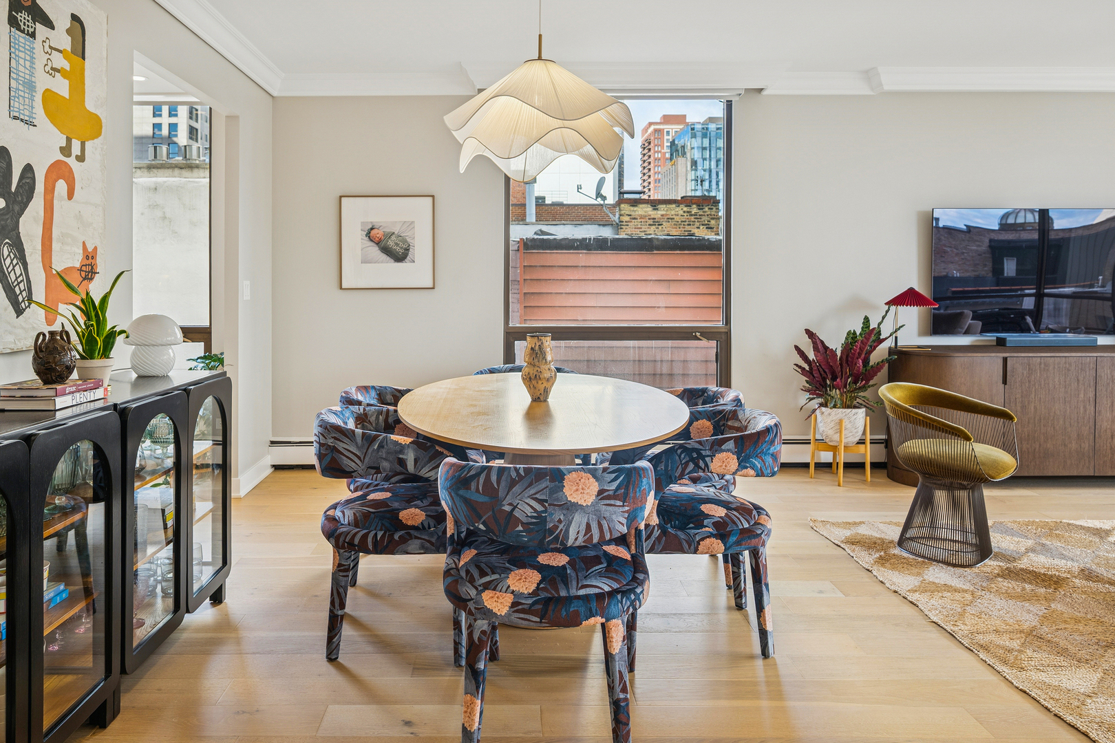 100 E Bellevue Place 5E