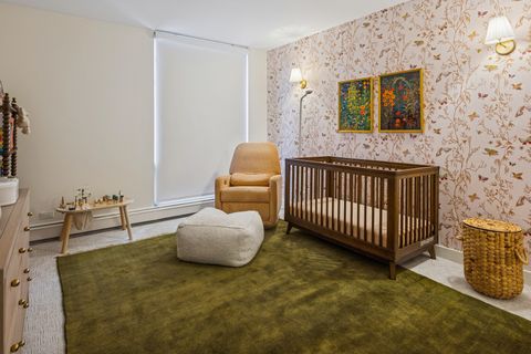 Tiny photo for 100 E Bellevue Place #5E, Chicago, IL 60611 (MLS # 12491119)
