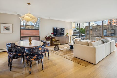 Tiny photo for 100 E Bellevue Place #5E, Chicago, IL 60611 (MLS # 12491119)