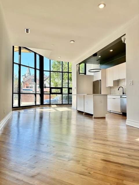 1659 W Huron Street 1