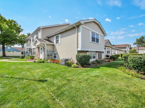 Tiny photo for 1546 Timber Trail #1546, Wheaton, IL 60189 (MLS # 12756091)