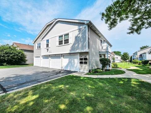 Tiny photo for 1546 Timber Trail #1546, Wheaton, IL 60189 (MLS # 12756091)