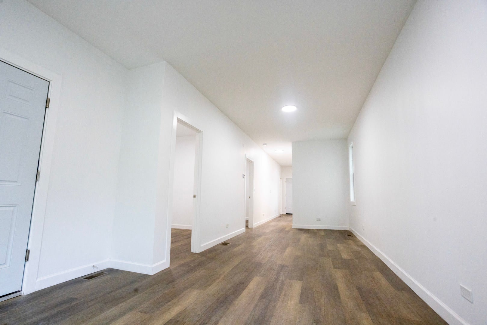 8739 S Colfax Avenue 1 - Photo 4
