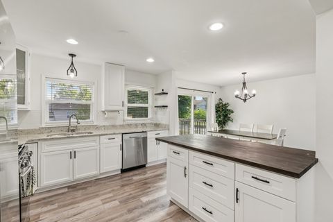 Tiny photo for 617 Arnold Avenue, Streamwood, IL 60107 (MLS # 12480060)
