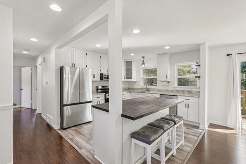 Tiny photo for 617 Arnold Avenue, Streamwood, IL 60107 (MLS # 12480060)