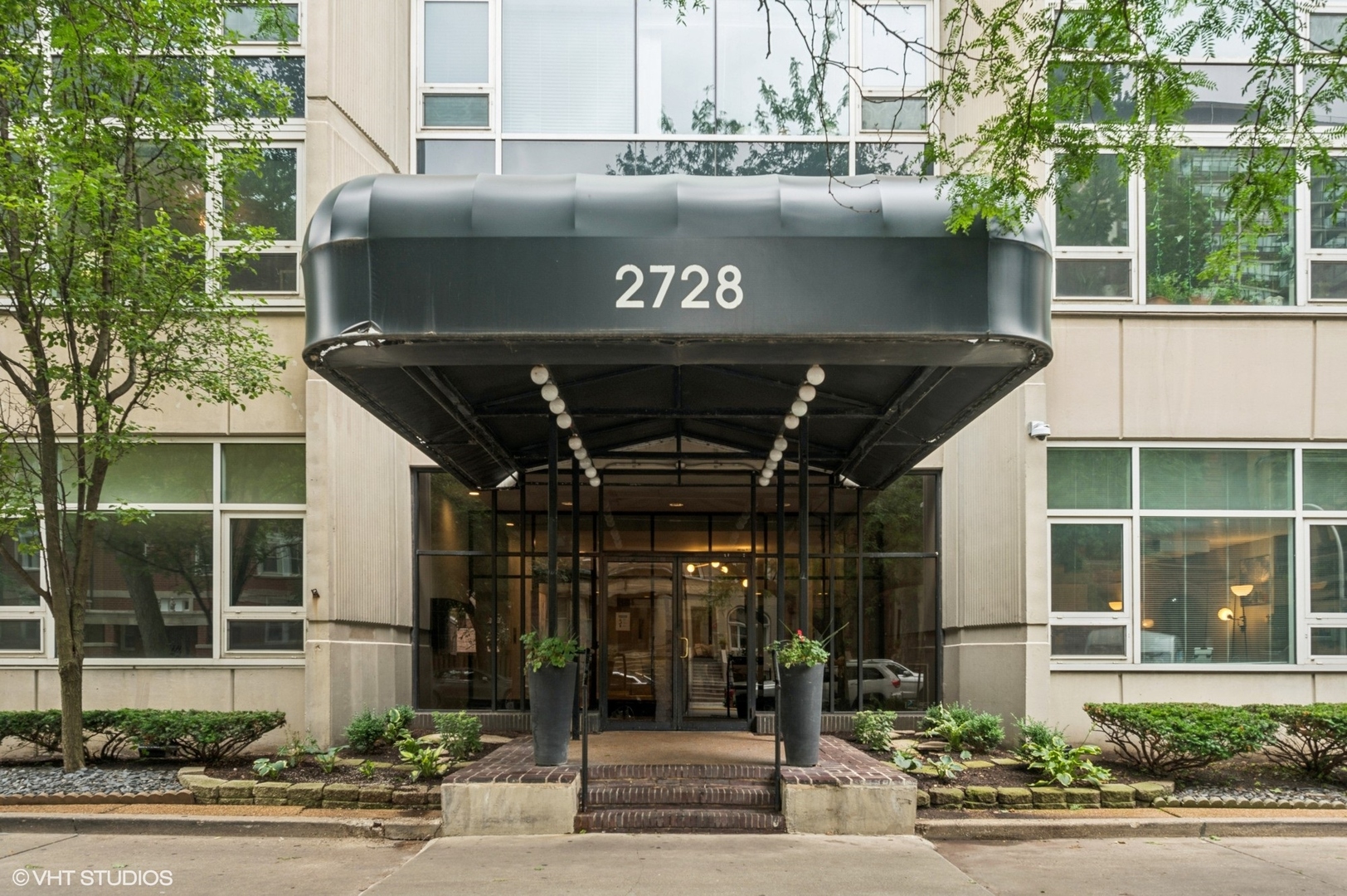 2728 N Hampden Court 401
