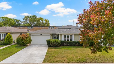 Tiny photo for 1813 W Pheasant Trail, Mount Prospect, IL 60056 (MLS # 12503396)