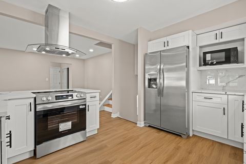 Tiny photo for 1813 W Pheasant Trail, Mount Prospect, IL 60056 (MLS # 12503396)