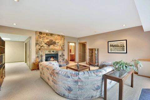 Tiny photo for 21 N Highview Circle, Hawthorn Woods, IL 60047 (MLS # 12588058)