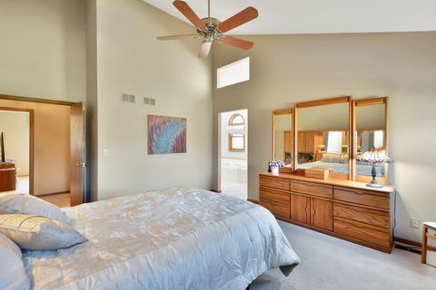 Tiny photo for 21 N Highview Circle, Hawthorn Woods, IL 60047 (MLS # 12588058)