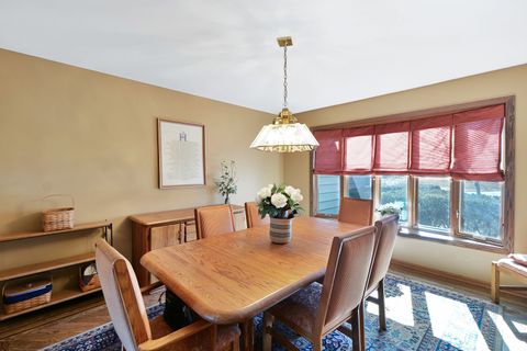 Tiny photo for 21 N Highview Circle, Hawthorn Woods, IL 60047 (MLS # 12588058)