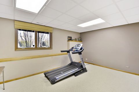 Tiny photo for 21 N Highview Circle, Hawthorn Woods, IL 60047 (MLS # 12588058)