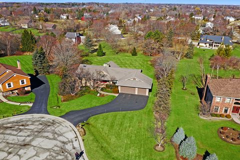 Tiny photo for 21 N Highview Circle, Hawthorn Woods, IL 60047 (MLS # 12588058)