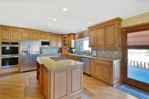 Tiny photo for 21 N Highview Circle, Hawthorn Woods, IL 60047 (MLS # 12588058)