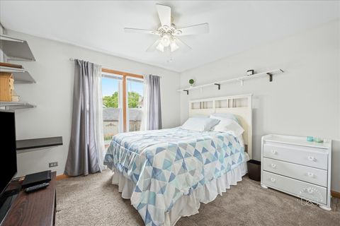 Tiny photo for 313 Carrie Court, North Aurora, IL 60542 (MLS # 12566297)