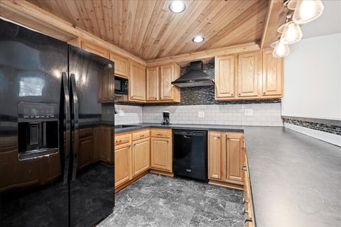 Tiny photo for 313 Carrie Court, North Aurora, IL 60542 (MLS # 12566297)