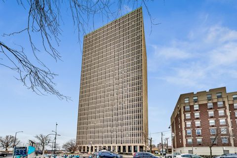 6700 S South Shore Drive 17B Chicago IL 60649