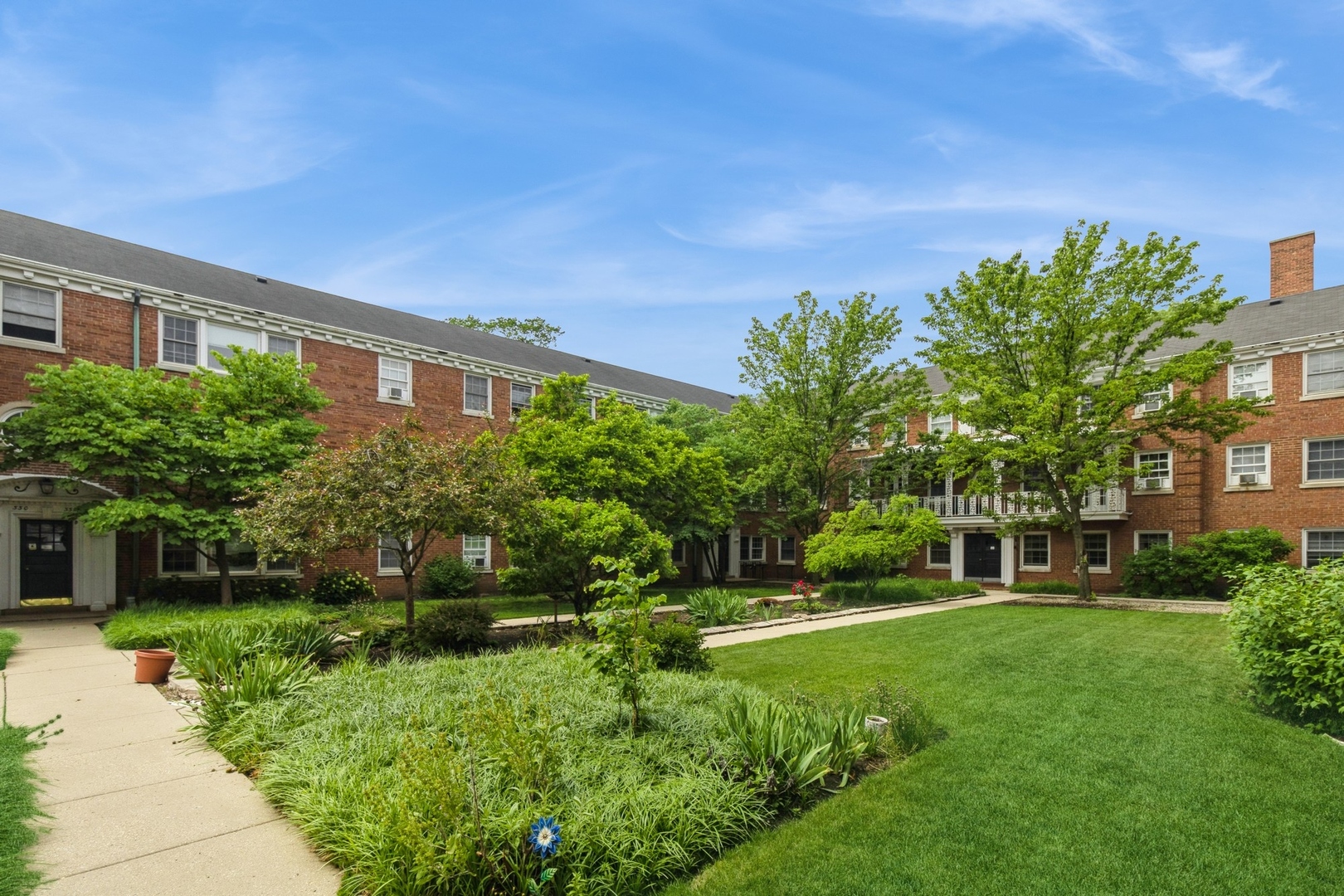 342 Ridge Avenue 3