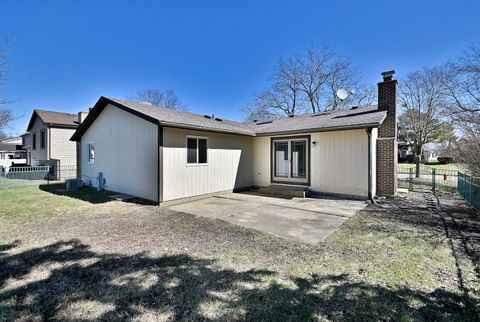 Tiny photo for 340 Somerset Drive, Streamwood, IL 60107 (MLS # 12589205)