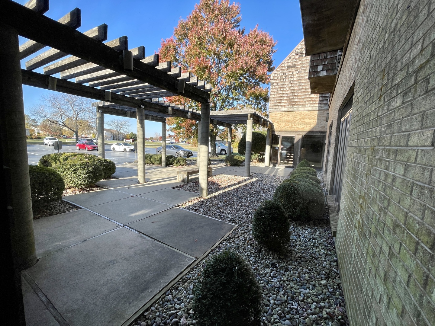 750 Almar Parkway 200-202