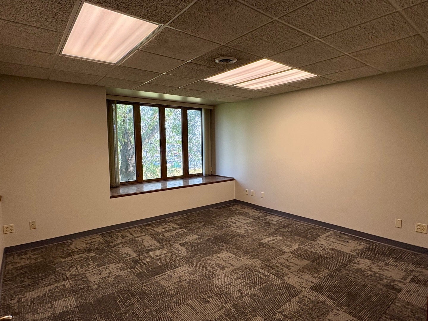 750 Almar Parkway 200-202
