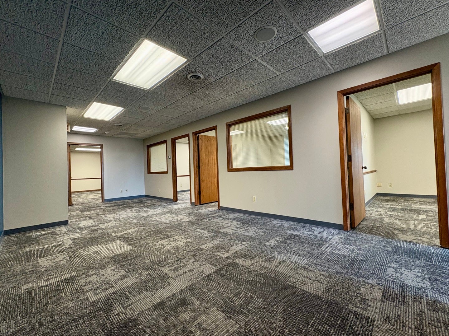 750 Almar Parkway 200-202