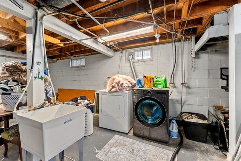 Tiny photo for 1325 W 38th Street, Davenport, IA 52806 (MLS # 12611524)