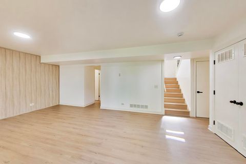 Tiny photo for 2 Oakmont Court, Streamwood, IL 60107 (MLS # 12702153)