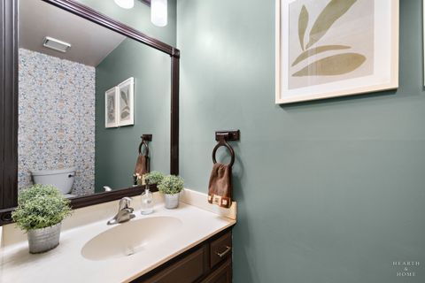 Tiny photo for 41 Manchester Court, Fox River Grove, IL 60021 (MLS # 12631716)