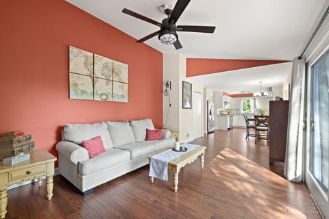 Tiny photo for 41 Manchester Court, Fox River Grove, IL 60021 (MLS # 12631716)