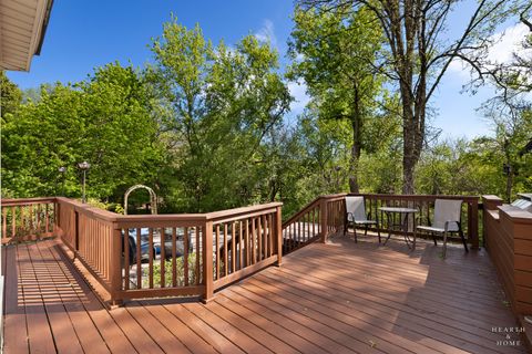 Tiny photo for 41 Manchester Court, Fox River Grove, IL 60021 (MLS # 12631716)