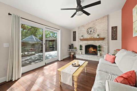 Tiny photo for 41 Manchester Court, Fox River Grove, IL 60021 (MLS # 12631716)
