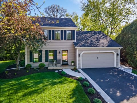 Photo of 41 Manchester Court, Fox River Grove, IL 60021 (MLS # 12631716)