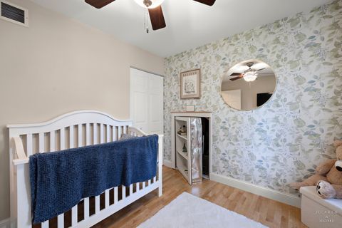 Tiny photo for 41 Manchester Court, Fox River Grove, IL 60021 (MLS # 12631716)