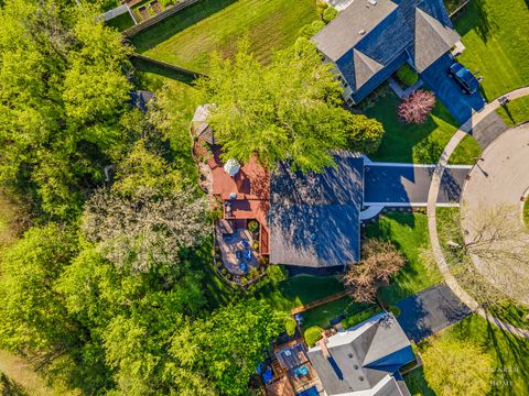 Tiny photo for 41 Manchester Court, Fox River Grove, IL 60021 (MLS # 12631716)