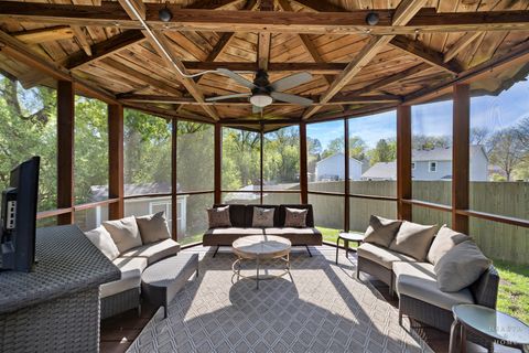 Tiny photo for 41 Manchester Court, Fox River Grove, IL 60021 (MLS # 12631716)