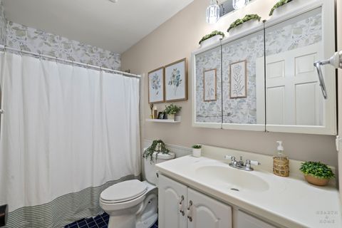 Tiny photo for 41 Manchester Court, Fox River Grove, IL 60021 (MLS # 12631716)