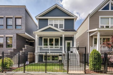 3409 W CORTLAND Street Chicago IL 60647