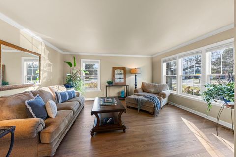 Tiny photo for 825 Evergreen Avenue, Glen Ellyn, IL 60137 (MLS # 12541287)