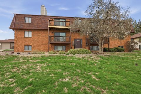 Photo of 4190 MALLARD Court #9, Bettendorf, IA 52722 (MLS # 12609145)