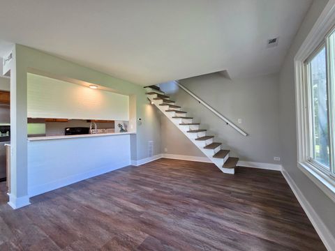 Tiny photo for 1672 Cornell Drive, Hoffman Estates, IL 60169 (MLS # 12463893)