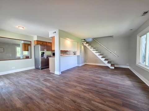Tiny photo for 1672 Cornell Drive, Hoffman Estates, IL 60169 (MLS # 12463893)