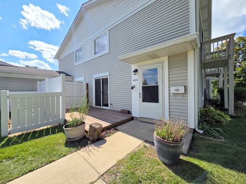 Tiny photo for 1672 Cornell Drive, Hoffman Estates, IL 60169 (MLS # 12463893)