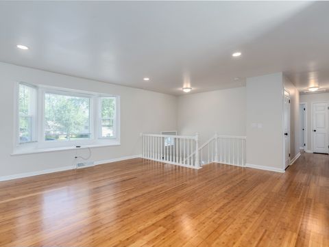 Tiny photo for 17 Knollwood Drive, Montgomery, IL 60538 (MLS # 12464402)