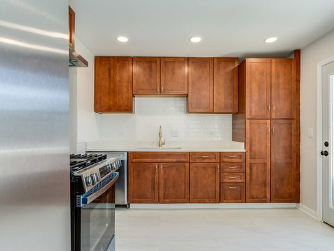 Tiny photo for 17 Knollwood Drive, Montgomery, IL 60538 (MLS # 12464402)