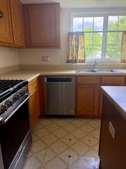 Tiny photo for 1110 Symphony Drive, Aurora, IL 60504 (MLS # 12714590)
