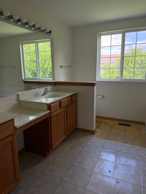 Tiny photo for 1110 Symphony Drive, Aurora, IL 60504 (MLS # 12714590)